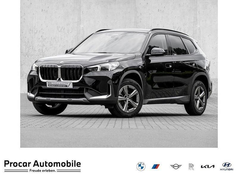Schwarz Gebraucht 2024 BMW X1 Sport Line SUV | 42.890 € (Teuer) - Bild 1/4