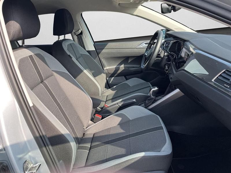 Gebraucht VW Polo Style 95 PS (69 kW) 2024 Reflexsilber metallic (metallic) Kleinwagen