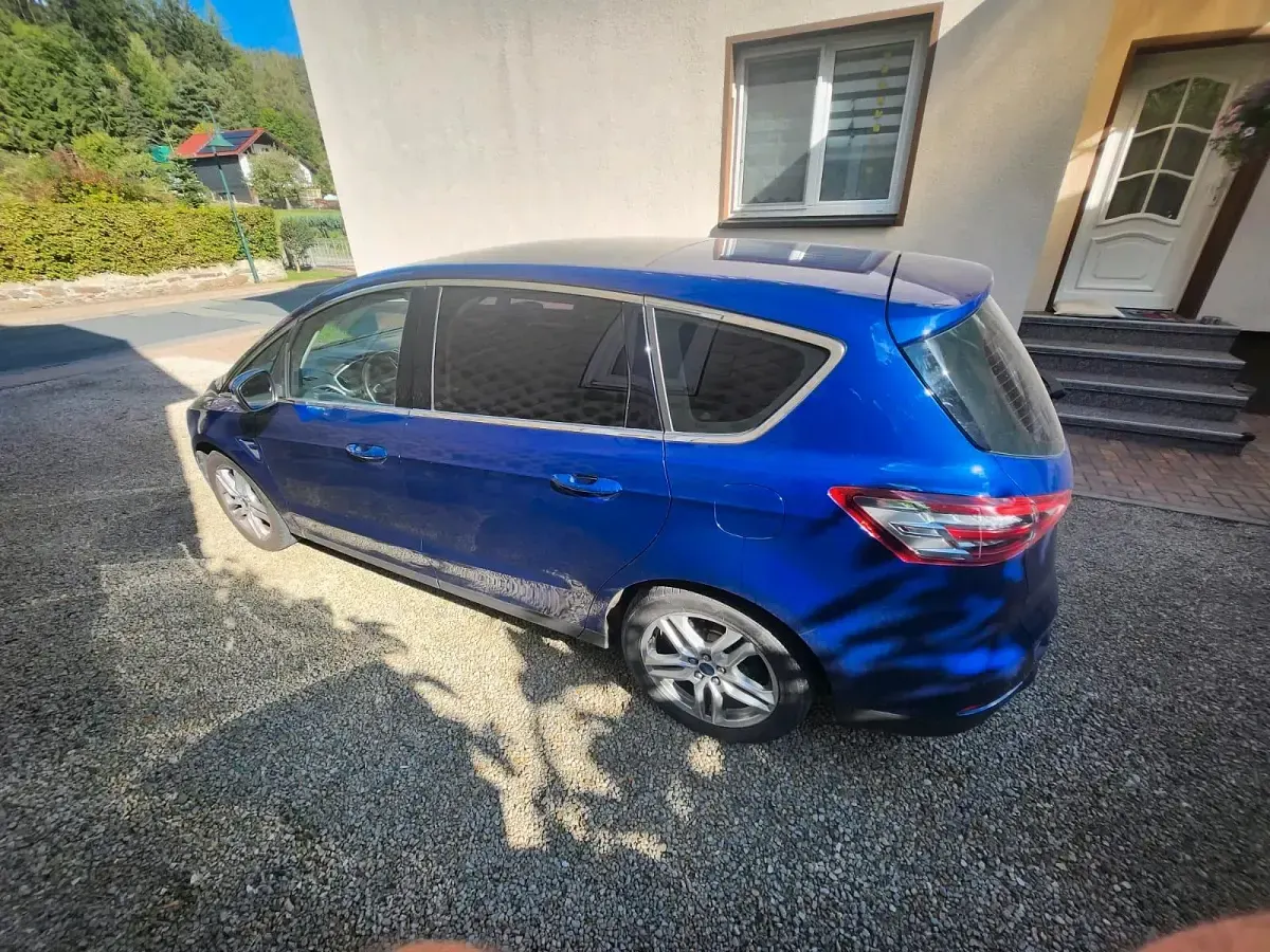 Gebraucht Ford S-MAX Titanium 180 PS (132 kW) 2017 Blau Van / Kleinbus
