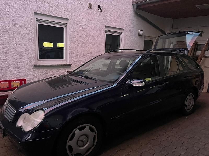 Gebraucht Mercedes C220 143 PS (105 kW) 2002 Kombi