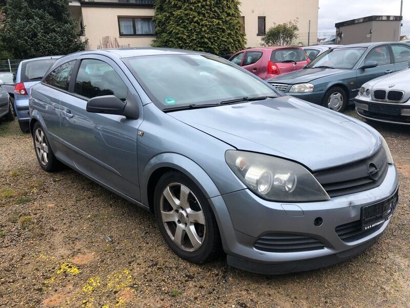 Silber Gebraucht 2006 Opel Astra GTC Edition+ Coupé | 1.488 € (Fairer Preis) - Bild 1/4