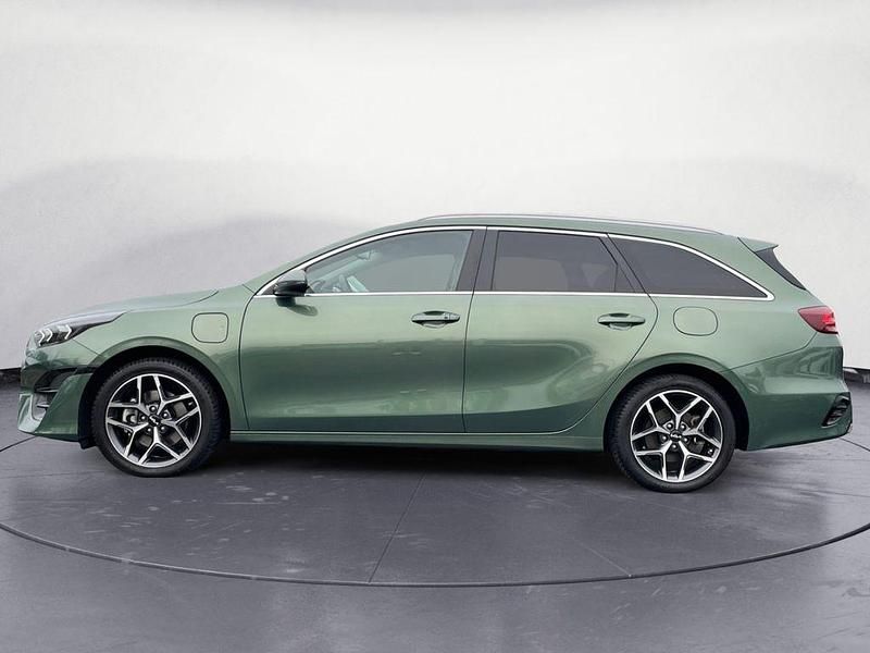 Gebraucht Kia Ceed Sportswagon Platinum Edition 141 PS (103 kW) 2022 Grün Kombi