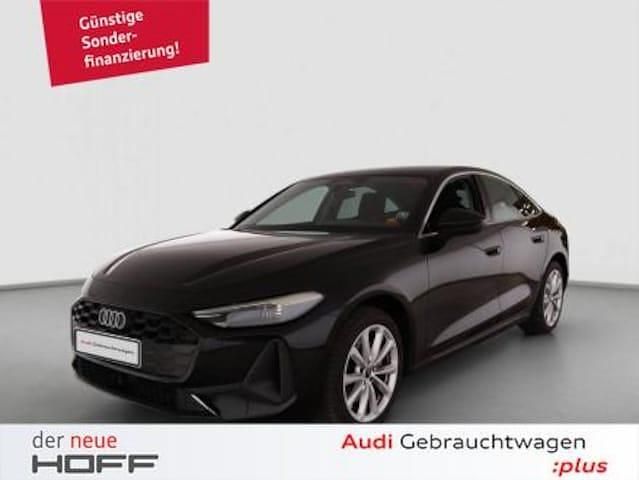 Mythosschwarz metallic Gebraucht 2025 Audi A5 Sport Coupé | 48.975 € (Superpreis) - Bild 1/4