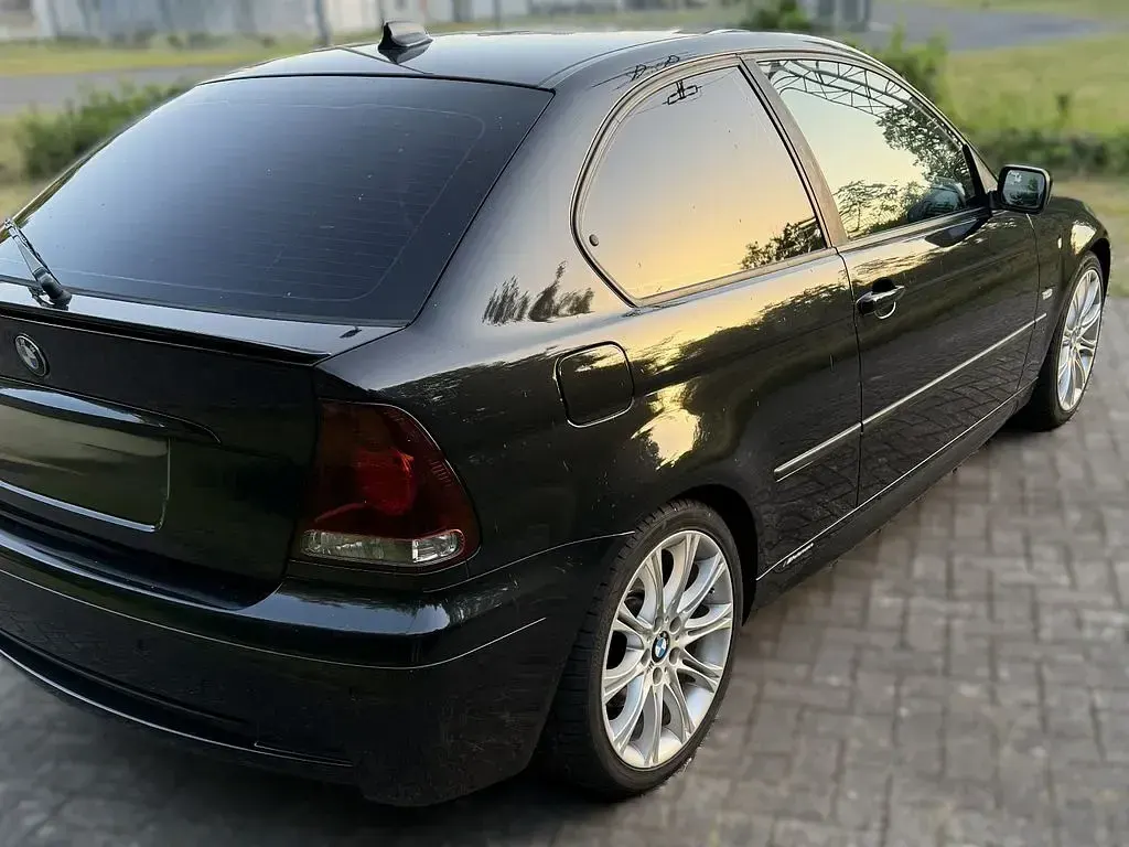 Gebraucht BMW 325 M Sport 192 PS (141 kW) 2003 Schwarz Limousine