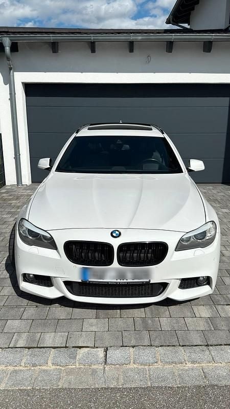 Weiß Gebraucht 2013 BMW 530 M Sport Kombi | 10.000 € (Superpreis) - Bild 1/4