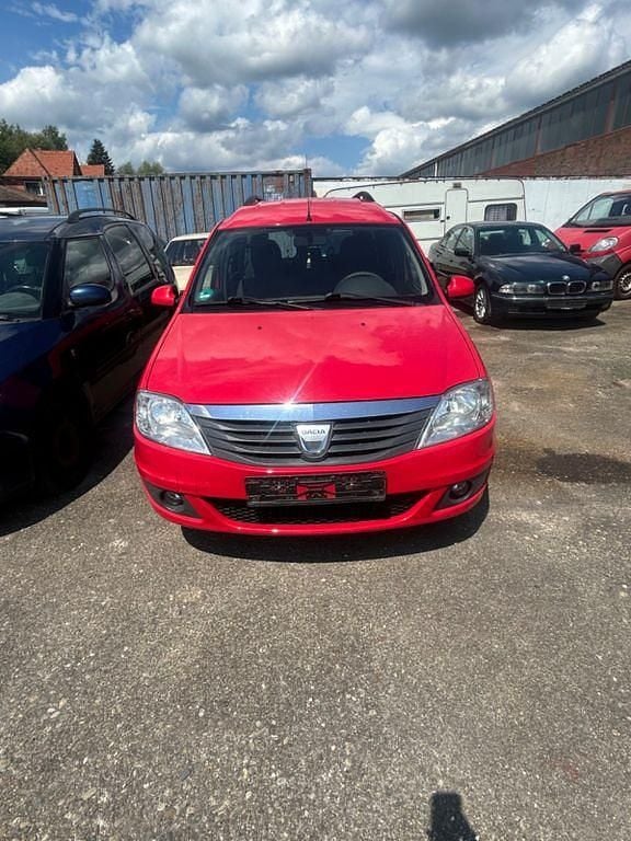 Rot Gebraucht 2009 Dacia Logan MCV Lauréate Kombi | 1.290 € (Superpreis) - Bild 1/4