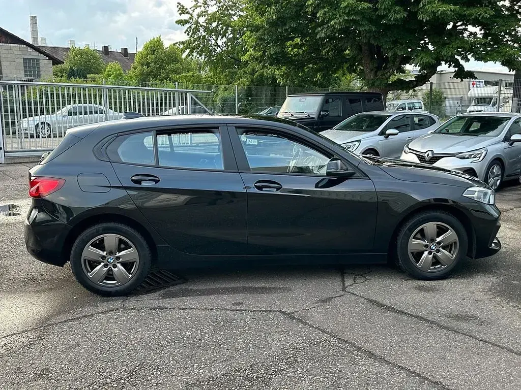Gebraucht BMW 116 116 PS (85 kW) 2022 Schwarz Kleinwagen
