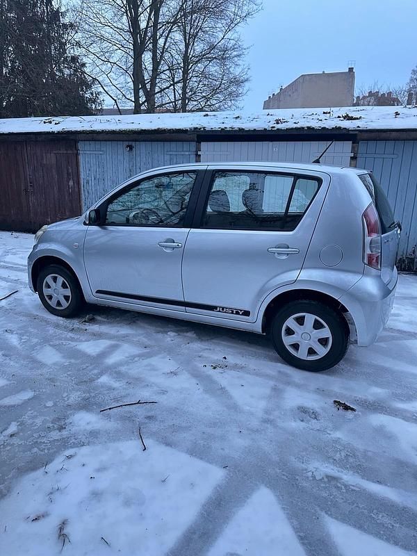 Gebraucht Subaru Justy 70 PS (51 kW) 2007 Silber Kleinwagen