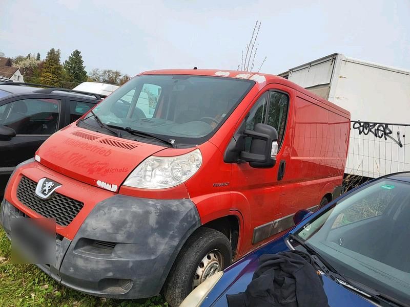 Gebraucht Peugeot Boxer 101 PS (74 kW) 2007 Rot Van