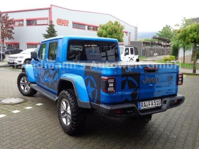 Gebraucht Jeep Gladiator 80th Anniversary 264 PS (194 kW) 2021 Blau metallic Pickup