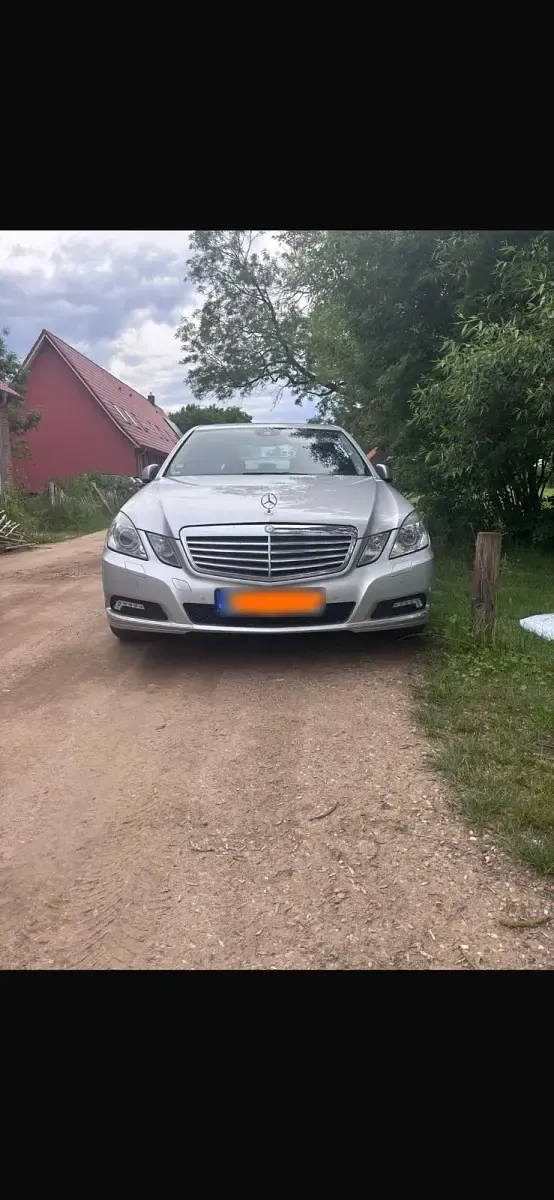 Gebraucht Mercedes E350 292 PS (214 kW) 2009 Silber Limousine