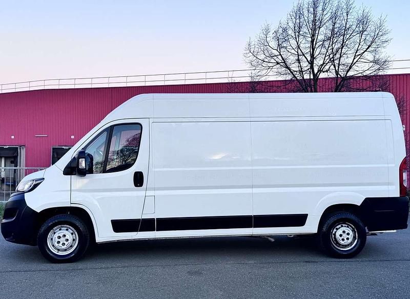 Gebraucht Peugeot Boxer Avantage 163 PS (119 kW) 2019 Lack weiss banquise/deckende Van