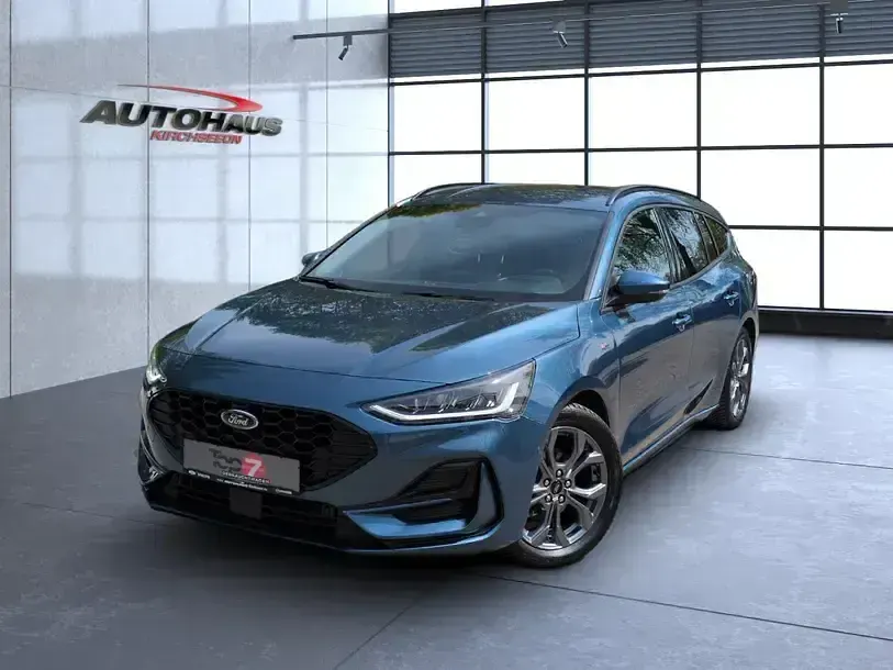 Gebraucht Ford Focus ST-Line X 155 PS (114 kW) 2024 Chromablau (metallic) Kombi