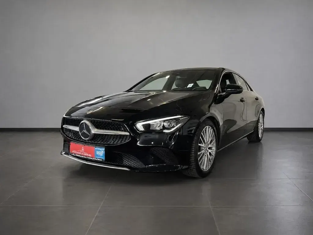 Gebraucht Mercedes CLA200 150 PS (110 kW) 2022 Kosmosschwarz  metalliclack Coupé