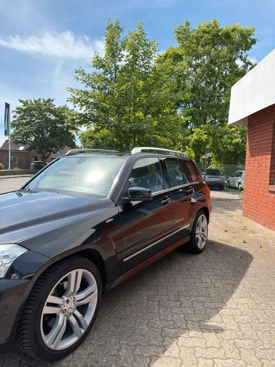 Gebraucht Mercedes GLK350 231 PS (169 kW) 2012 Schwarz SUV