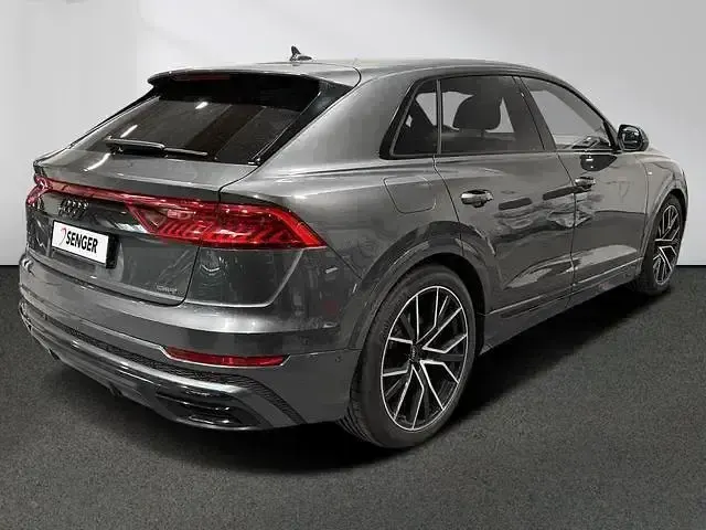 Gebraucht Audi Q8 S-Line 340 PS (250 kW) 2023 SUV