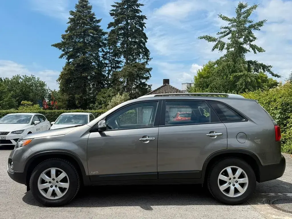 Gebraucht Kia Sorento Vision 197 PS (144 kW) 2011 Titaniumsilber met. SUV