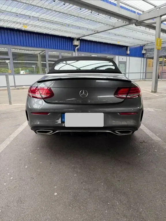 Gebraucht Mercedes C180 156 PS (114 kW) 2019 Grau Cabrio