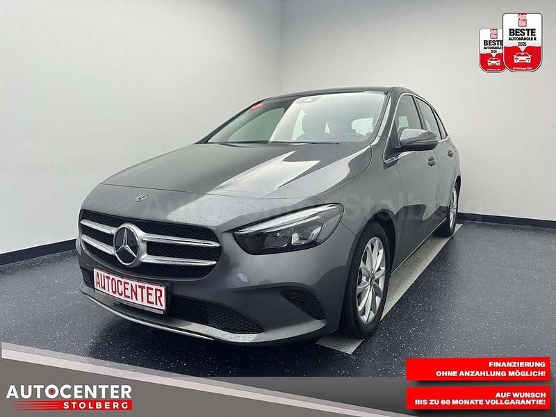 Grau Gebraucht 2019 Mercedes B200 Van / Kleinbus | 21.900 € (Superpreis) - Bild 1/3