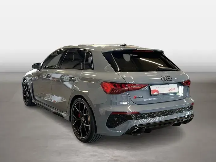 Gebraucht Audi RS3 Sport 400 PS (294 kW) 2024 Grau Limousine