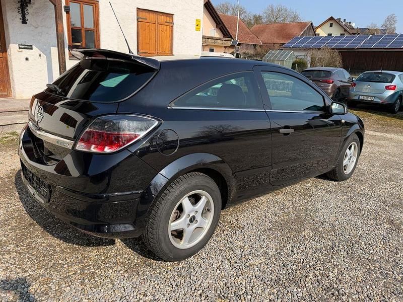 Gebraucht Opel Astra GTC Selection 90 PS (66 kW) 2009 Schwarz Coupé