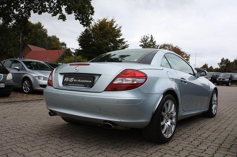 Gebraucht Mercedes SLK200 163 PS (119 kW) 2005 Silber Cabrio