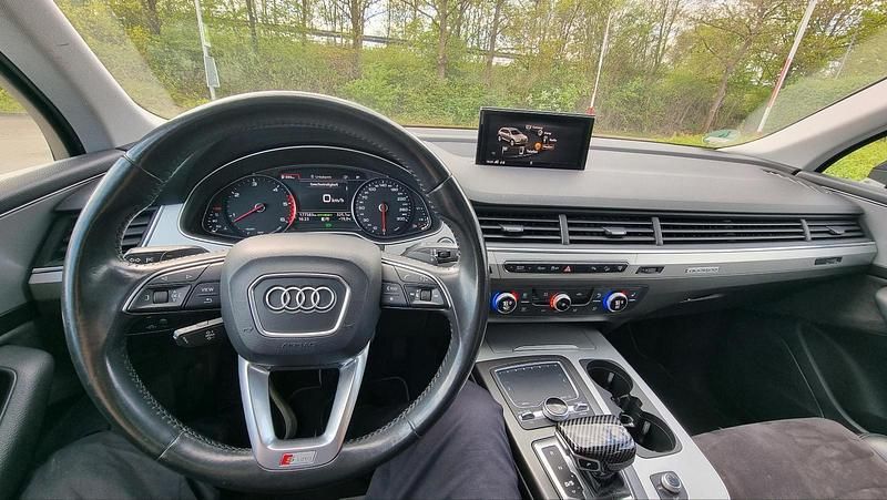 Schwarz Gebraucht 2016 Audi Q7 Ambiente SUV | 25.950 € (Superpreis) - Bild 1/4