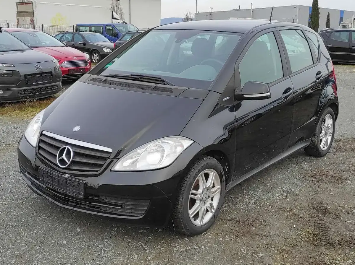 Gebraucht Mercedes A160 95 PS (69 kW) 2011 Nachtschwarz Kleinwagen