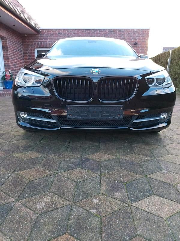 Gebraucht BMW 530 245 PS (180 kW) 2010 Schwarz Kombi