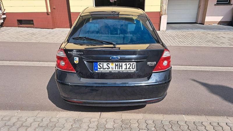 Gebraucht Ford Mondeo Ghia 145 PS (106 kW) 2005 Schwarz Limousine