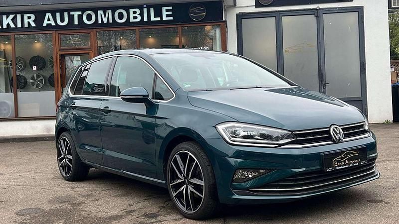Gebraucht VW Golf Sportsvan Highline 150 PS (110 kW) 2017 Pfauengrün metallic Van / Kleinbus
