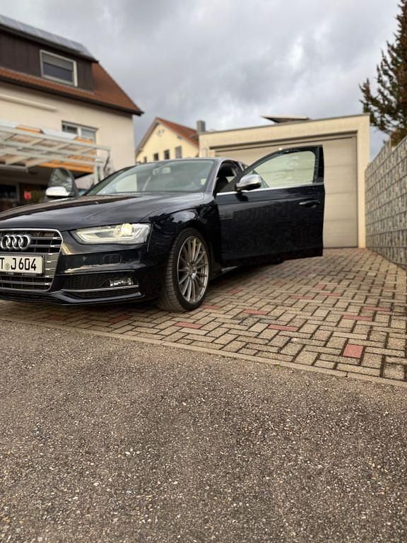 Gebraucht Audi S4 Sport 333 PS (244 kW) 2011 Blau Limousine