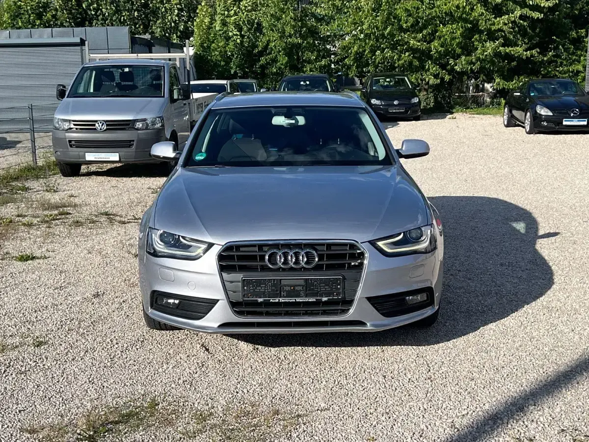 Gebraucht Audi A4 Attraction 150 PS (110 kW) 2015 Silber Kombi