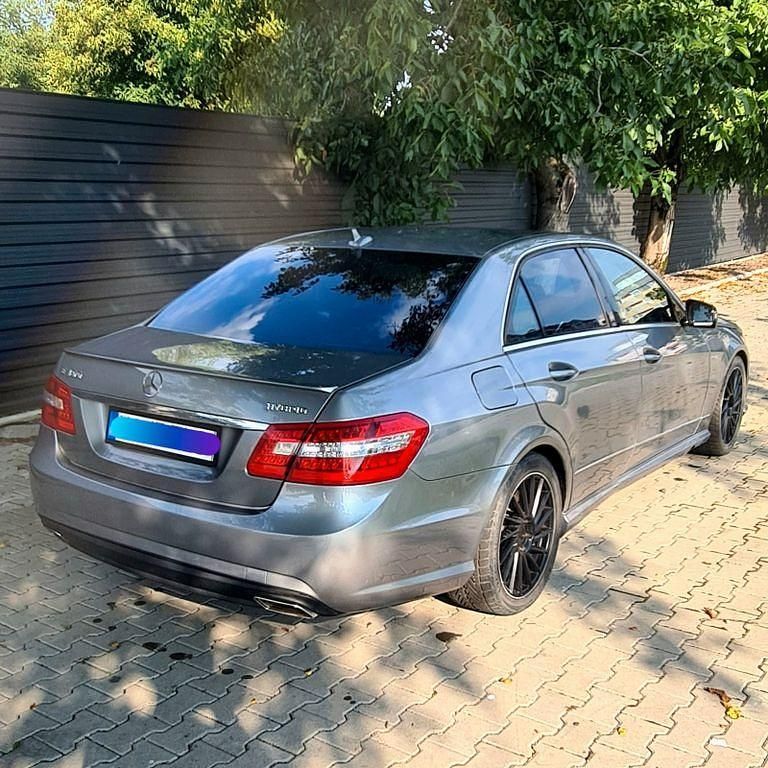 Gebraucht Mercedes E400 333 PS (244 kW) 2013 Grau Limousine