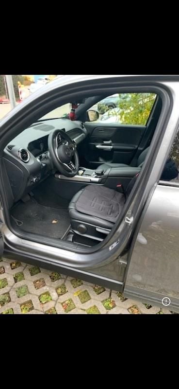 Gebraucht Mercedes GLB180 136 PS (100 kW) 2023 Grau SUV