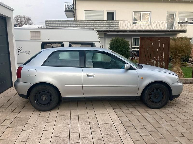 Silber Gebraucht 2000 Audi A3 | 700 € (Superpreis) - Bild 1/4