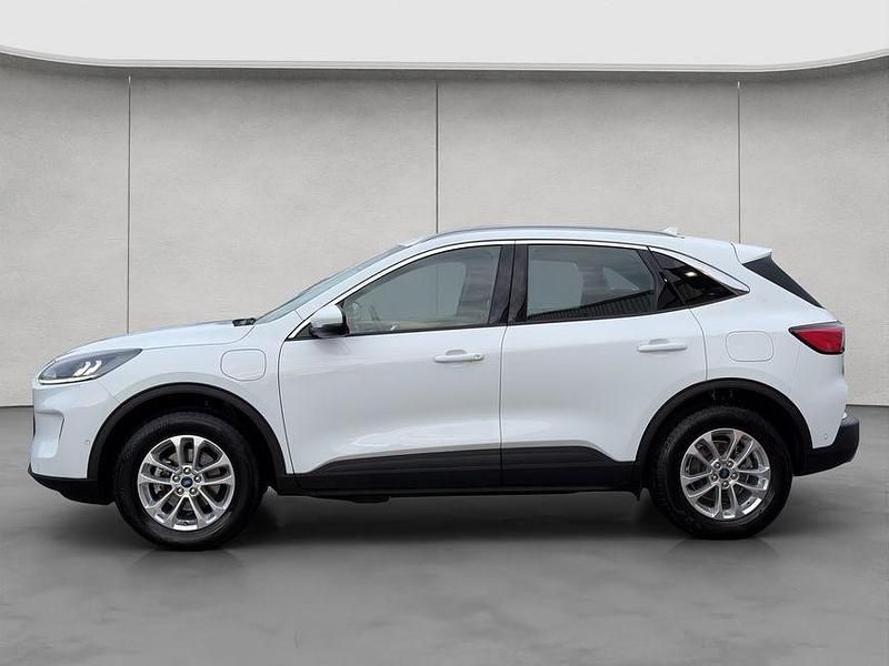 Gebraucht Ford Kuga Titanium 224 PS (164 kW) 2022 Weiß SUV