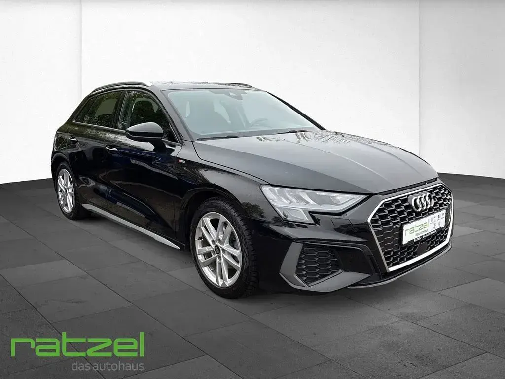 Gebraucht Audi A3 S-Line 150 PS (110 kW) 2024 Schwarz Limousine