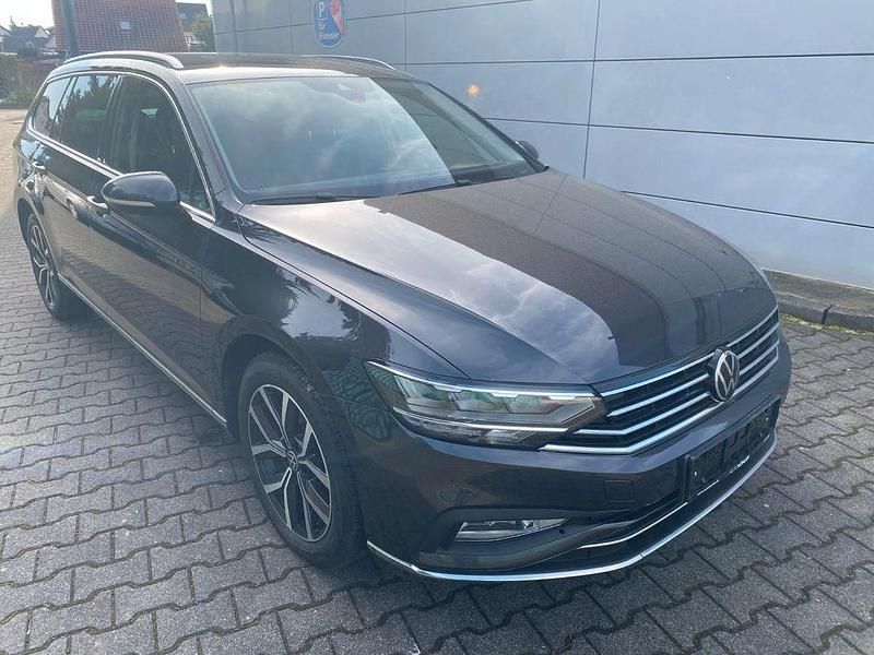Gebraucht VW Passat Elegance 200 PS (147 kW) 2020 Grau Kombi