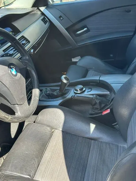 Gebraucht BMW 523 177 PS (130 kW) 2006 Silber Kombi