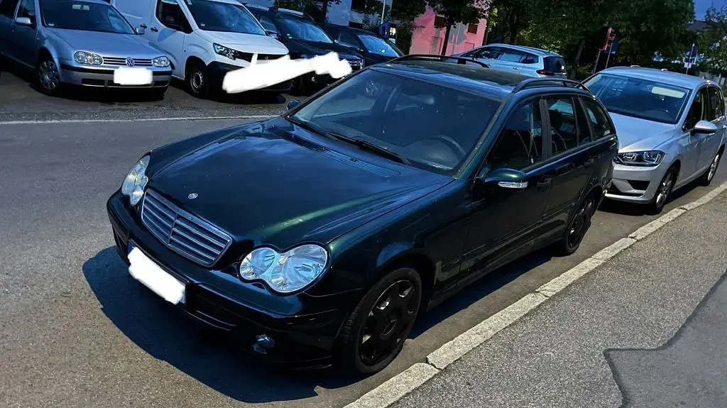 Gebraucht Mercedes C240 Elegance 170 PS (125 kW) 2004 Grün Kombi