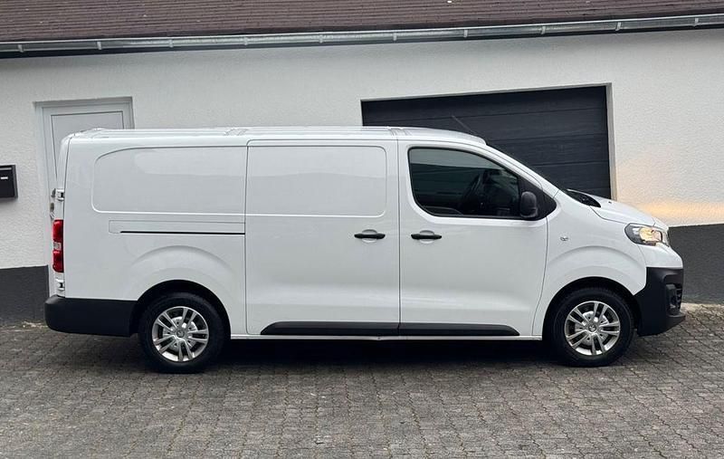Gebraucht Peugeot Expert Premium 144 PS (105 kW) 2022 Weiß Van