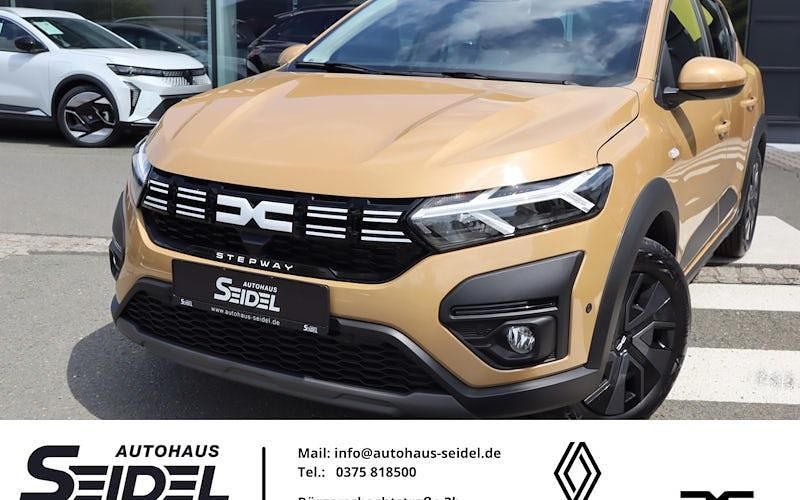 Gebraucht Dacia Sandero Expression 91 PS (66 kW) 2024 Beige Kleinwagen