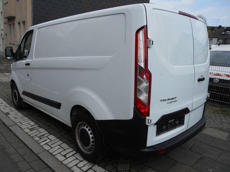 Gebraucht Ford Transit Custom 105 PS (77 kW) 2019 Weiß Van / Kleinbus