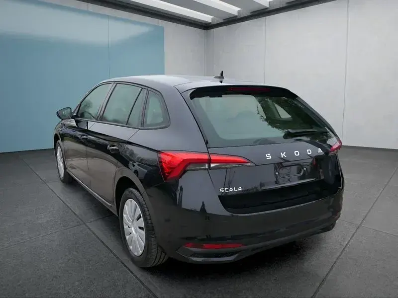 Uusi Skoda Scala 116 HP (85 kW) 2026 Musta Viistoperä