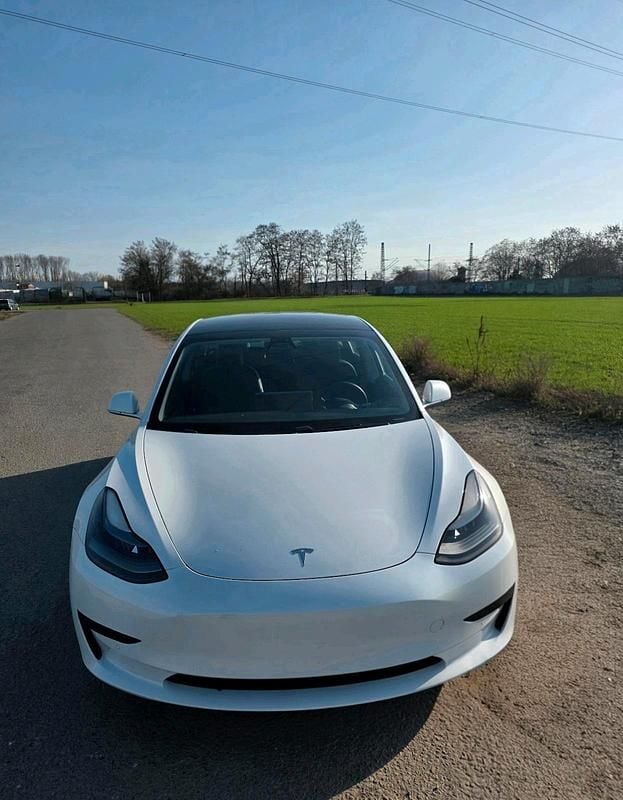Gebraucht Tesla Model 3 208 kW (283 PS) 2020 Weiß Limousine