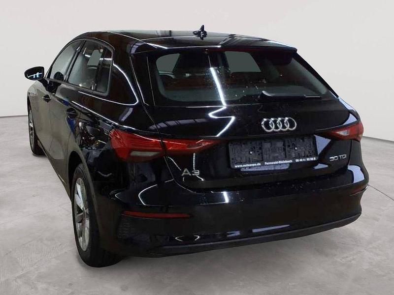Gebraucht Audi A3 116 PS (85 kW) 2022 Schwarz Limousine