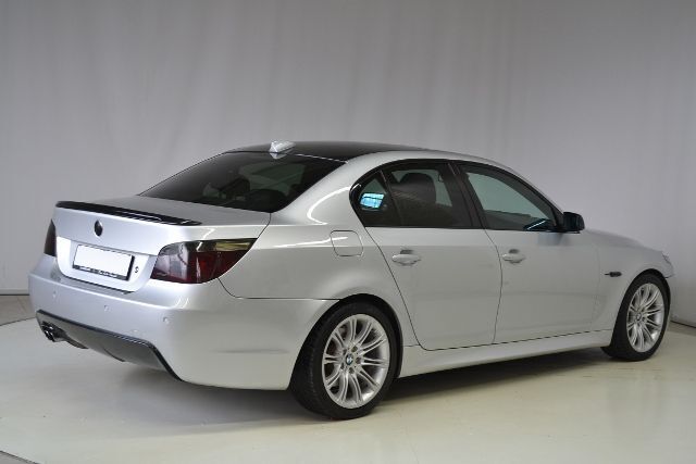 Gebraucht BMW 530 M Sport 231 PS (169 kW) 2007 Silber metallic Limousine