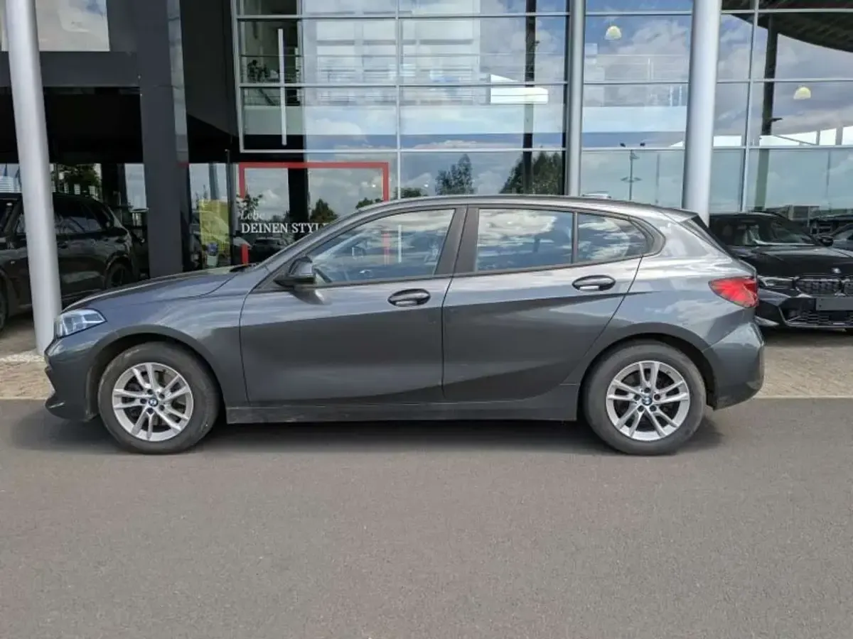 Gebraucht BMW 116 Advantage 116 PS (85 kW) 2020 Grau Kleinwagen