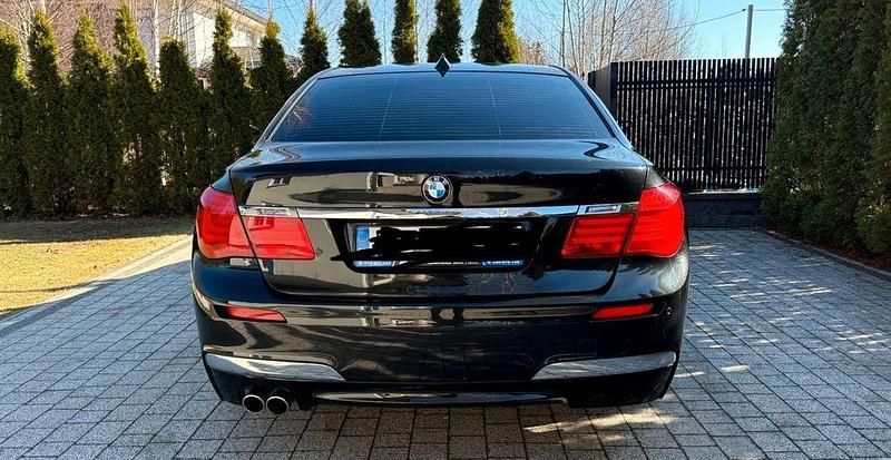 Gebraucht BMW 730 245 PS (180 kW) 2011 Schwarz Limousine